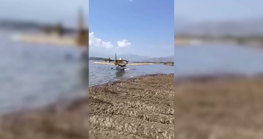 İzmir'in Kiraz ilçesindeki orman yangınına müdahale sırasında su almak için