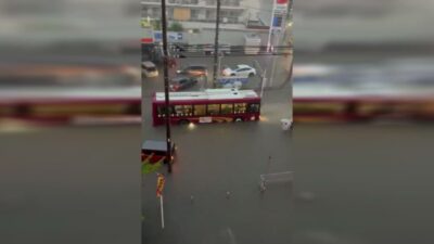  Japonya'nın başkenti Tokyo yakınlarındaki Chiba eyaletinde meydana gelen selde 4