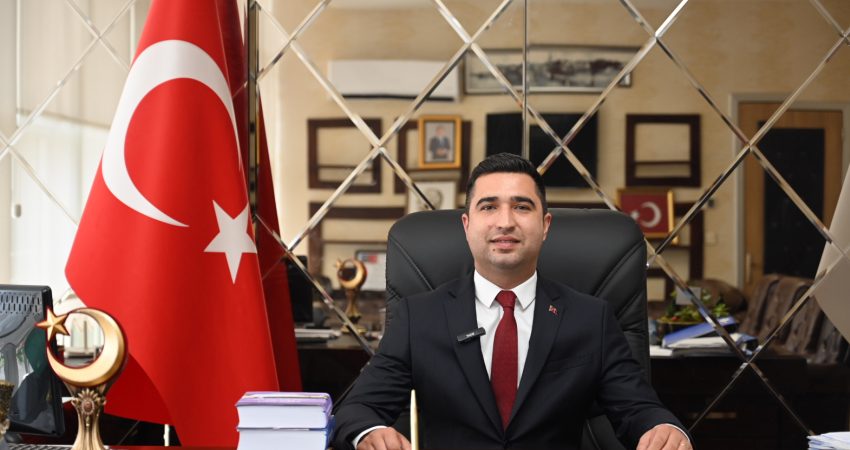 Kadirli Belediye Başkanı Mustafa Mert Olcar, CHP'den istifa ederek YENİ
