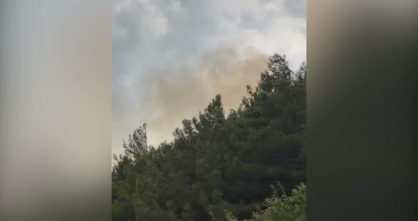 Kahramanmaraş’ta gök gürültülü sağanak sırasında Ahır Dağı’nın iki farklı noktasına