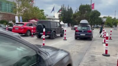 Yaz tatillerini Türkiye’de geçiren gurbetçilerin Kapıkule Sınır Kapısı’ndan ülkelerine dönüş