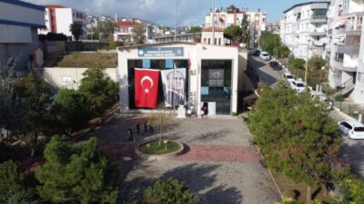 Eğitimde fırsat eşitliğini sağlamak amacıyla çalışmalarını sürdüren Karabağlar Belediyesi Sosyal