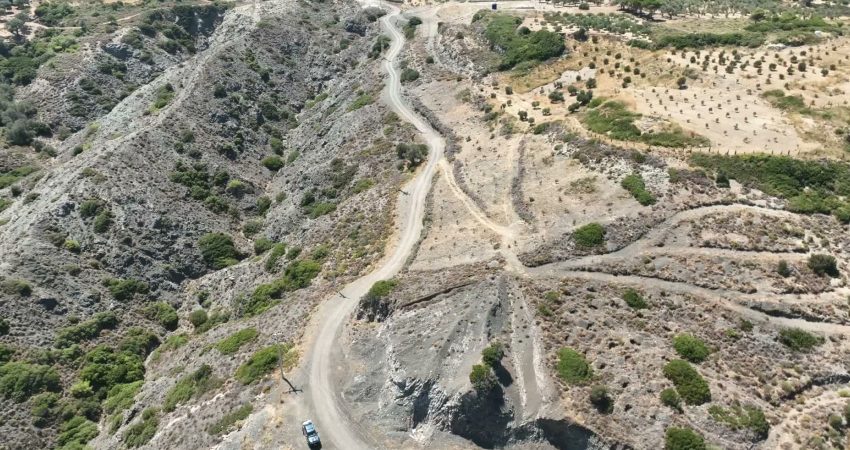 Karaburun’un Hasseki Mahallesi’nde, Yeni Asır, Mursal ve Ardıçlı sitelerine ulaşımı