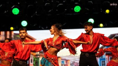 Kartal Belediyesi, 30 Ağustos Zafer Bayramı’nı fener alayı, konser programı