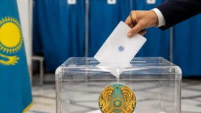 Kazakistan'da 15 Mart'ta yapılan referandumda kabul edilen anayasa değişikliği kapsamında,