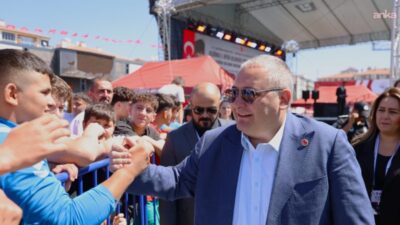 Keçiören 3. Büyük Geleneksel Karakucak Güreş Festivali, yoğun katılımla gerçekleştirildi.