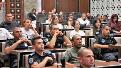 Keçiören Belediyesi personeline “Trafik Güvenliği ve Güvenli Sürücülük” eğitimi Keçiören Belediyesi İnsan Kaynakları ve Eğitim Müdürlüğü ile Ankara Valiliği