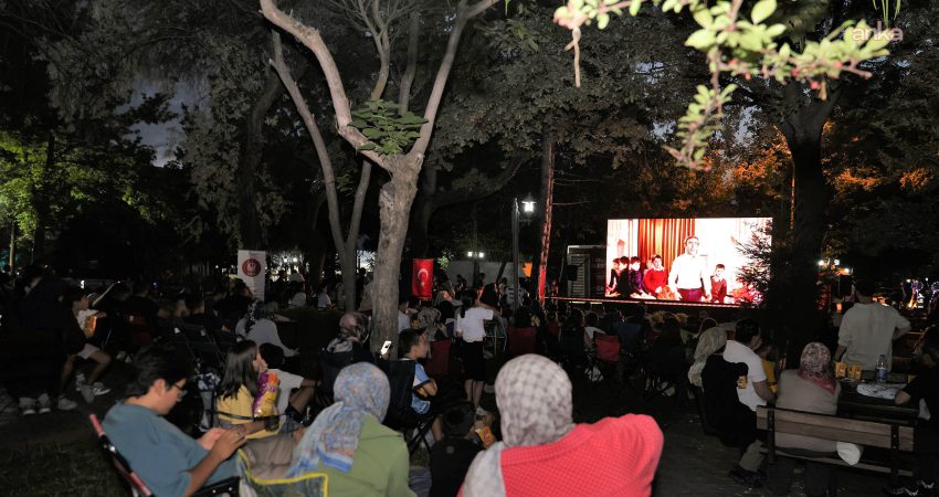 Keçiören Belediyesi'nin Açık Hava Sinema Günleri, Adnan Menderes Parkı'nda "Neşeli