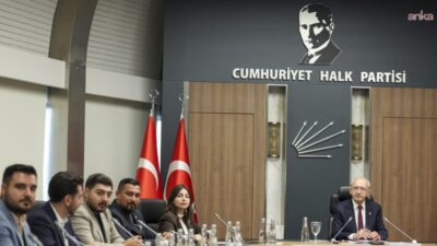 CHP Genel Başkanı Kemal Kılıçdaroğlu, göreve başlayan Gençlik Kolları Genel