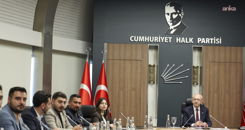 CHP Genel Başkanı Kemal Kılıçdaroğlu, göreve başlayan Gençlik Kolları Genel