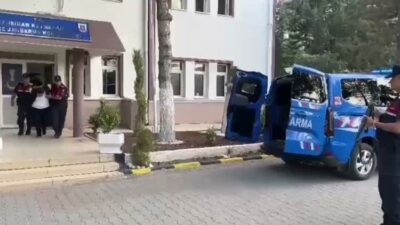 Kırıkkale'de jandarma ekiplerince düzenlenen operasyonda 2 bin 486 sentetik ecza
