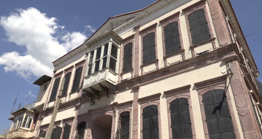 Konak Belediyesi’nden 30 Ağustos buluşması… Zafer’in coşkusu ve gururu 100. Yıl Anı Evi’nde yaşandı Konak Belediyesi'nin, İzmir İnisiyatifi Derneği iş birliğiyle 100. Yıl Anı