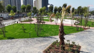 Konak Belediyesi, Yenişehir Mahallesi’nde yapımını tamamladığı 6 bin metrekarelik parkı