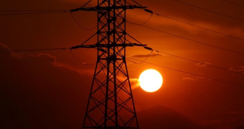 Küba’nın ulusal elektrik şebekesi dün gece geç saatlerde çöktü. Ülke