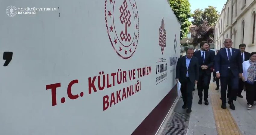 Kültür ve Turizm Bakanı Ersoy: “Ayasofya’nın tarihinin en kapsamlı restorasyonunu gerçekleştiriyoruz” Kültür ve Turizm Bakanı Mehmet Nuri Ersoy, Ayasofya-i Kebir Camii