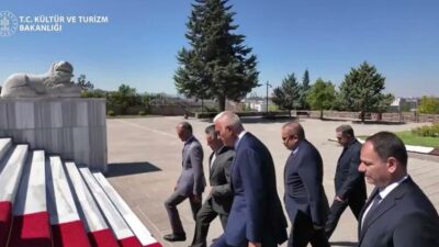 Kültür ve Turizm Bakanı Mehmet Nuri Ersoy, Ankara Etnografya Müzesi’nde