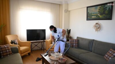 Kuşadası Belediyesi’nin Evde Bakım Birimi, 2026 yılında da hasta, engelli,