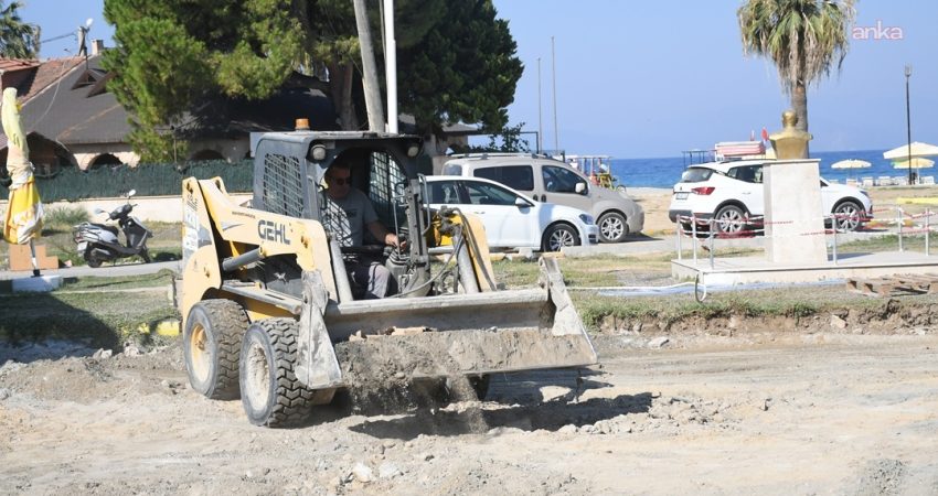 Kuşadası Belediyesi Fen İşleri Müdürlüğü ekipleri, Karaova Mahallesi Atatürk Bulvarı