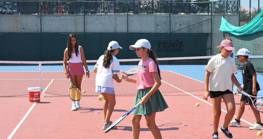 Kuşadası Belediyesi'nin çocukların yaz tatilini hem verimli hem de spor