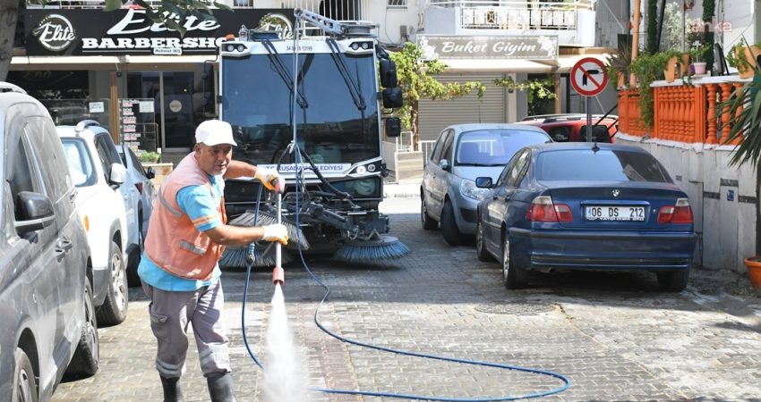 Kuşadası Belediyesi, yaz sezonuyla birlikte nüfusu ve hareketliliği artan kentte