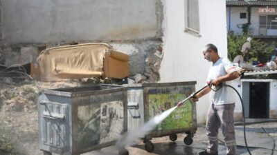 Kuşadası Belediyesi, Dağ Mahallesi’nde gerçekleştirdiği kapsamlı çalışmayla cadde ve sokakları