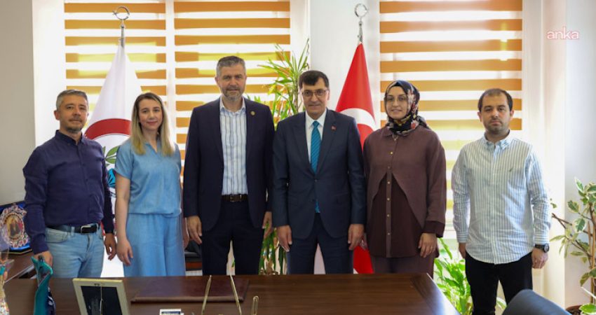 Kütahya Belediye Başkanı Eyüp Kahveci, Türk Eczacılar Birliği 35. Bölge