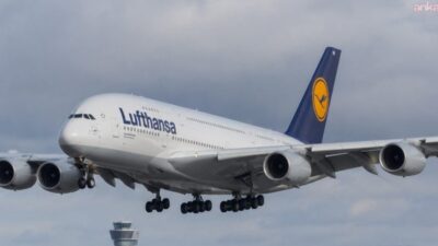 Münih Havalimanı’nda Lufthansa’ya ait Airbus A380, San Francisco’dan gerçekleştirdiği iniş