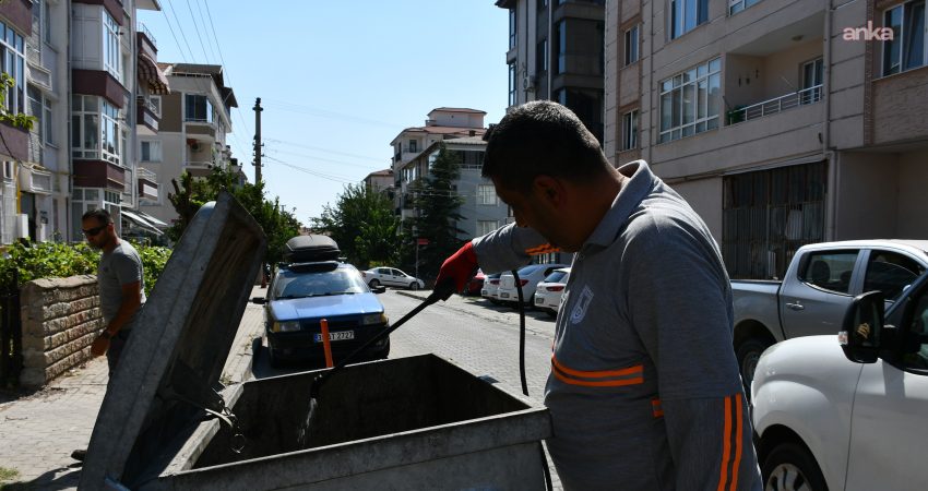 Lüleburgaz’da 4 bin konteyner düzenli olarak dezenfekte ediliyor Lüleburgaz Belediyesi, yaz aylarında kötü koku ve bakteri oluşumunun önüne