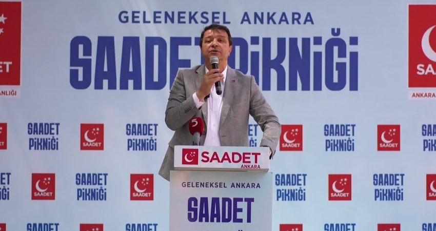 Saadet partisi Genel Başkanı Mahmut Arıkan, "Haluk Levent'le fotoğrafı olmayan