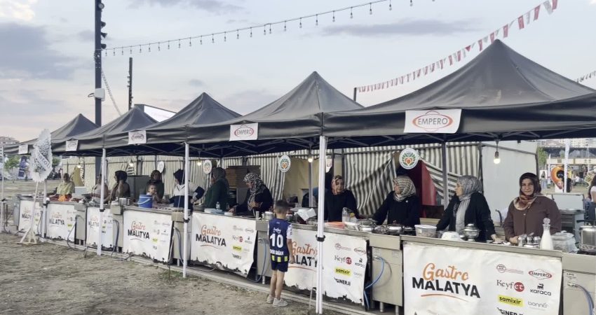 Malatya Kültür Yolu Festivali’nde yöresel lezzetler yarıştı Malatya Kültür Yolu Festivali kapsamında düzenlenen 2. Gastronomi ve Kültür