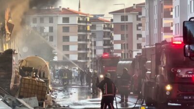 Malatya’nın Yeşilyurt ilçesinde deprem konutlarının yapımının sürdüğü şantiyede, işçilerin kaldığı