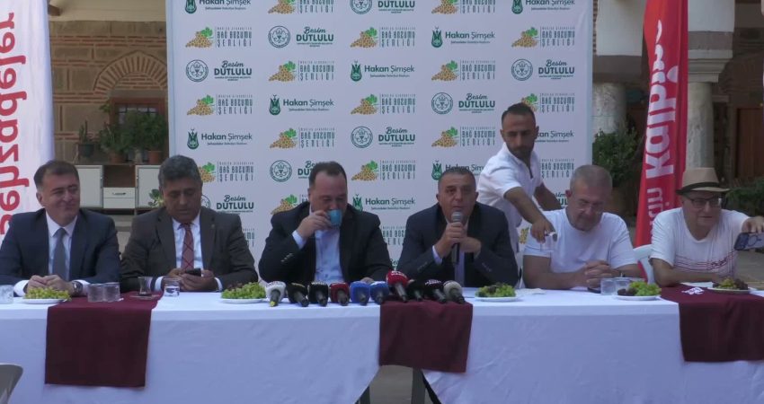 Manisa Büyükşehir Belediye Başkanı Besim Dutlulu, “Manisa Bağ Bozumu Şenliği”nin