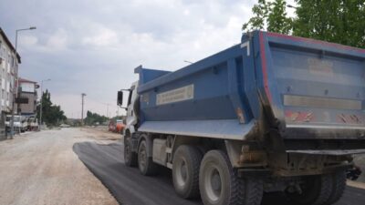 Manisa Büyükşehir Belediyesi tarafından Kula ilçesi Seyitali Mahallesi’nde yürütülen sıcak