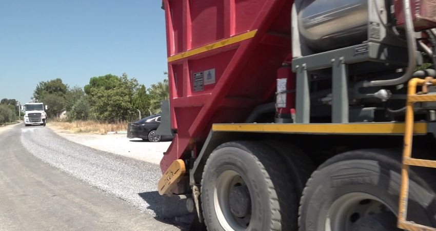 Manisa Büyükşehir Belediyesi, il genelinde sürdürdüğü asfaltlama çalışmaları kapsamında Gölmarmara