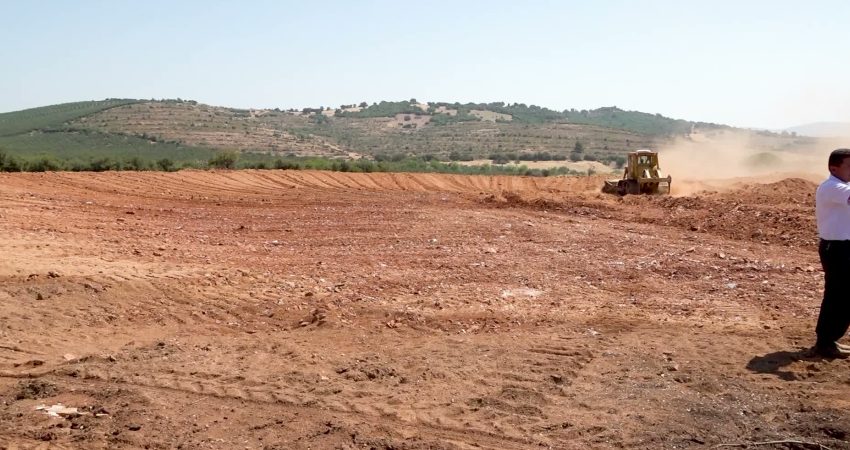 Manisa Büyükşehir Belediyesi’nden Salihli’ye çok amaçlı gölet Manisa Büyükşehir Belediyesi, Salihli ilçesine bağlı Kemer Mahallesi’nde hayvancılık, tarımsal