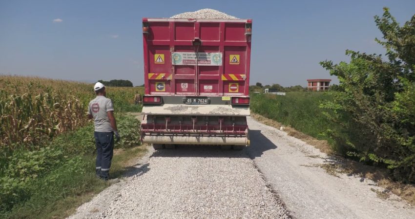 Manisa Büyükşehir Belediyesi’nden Yunusemre’de 7 kilometrelik soğuk asfalt çalışması Manisa Büyükşehir Belediyesi, kent genelinde ulaşımın daha konforlu ve güvenli hale
