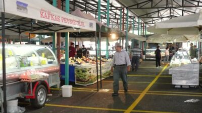 Manisa Büyükşehir Belediyesi, Perşembe Pazarı’ndaki sıcak asfalt uygulamasını tamamladı. Yaklaşık