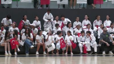 Manisa Büyükşehir Belediyespor Kulübü tarafından düzenlenen Yaz Spor Okulları, kapanış