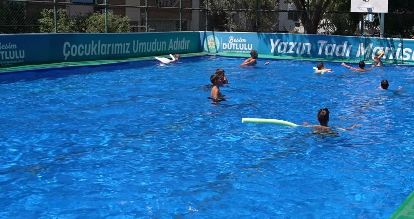 Manisa Büyükşehir Belediyesi, yaz sıcağında çocukları serinletecek ve spora teşvik