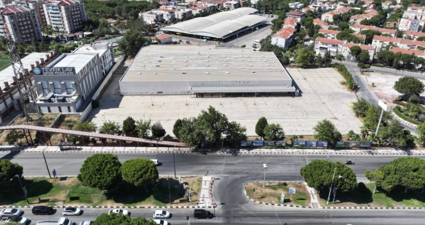 Manisa Büyükşehir Belediyesi, "Ferdi Zeyrek Kültür Merkezi, Ticaret ve Konut