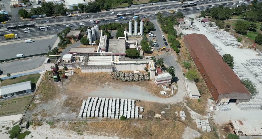 İSKİ Genel Müdür Yardımcısı Bülent Solmaz, Küçükçekmece Ön Arıtma Tesisi’nde