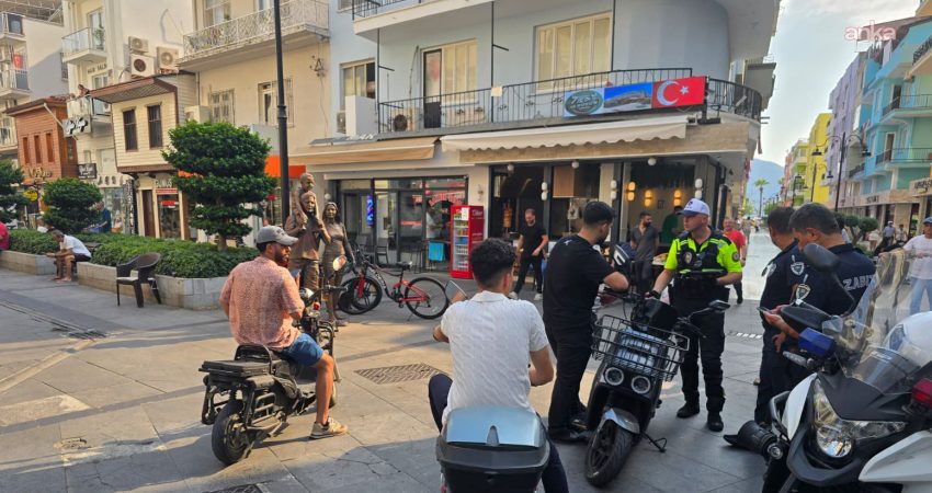 Marmaris Çarşısı’nda Emniyet ve Zabıta ekiplerinin ortak gerçekleştirdiği motosiklet denetiminde
