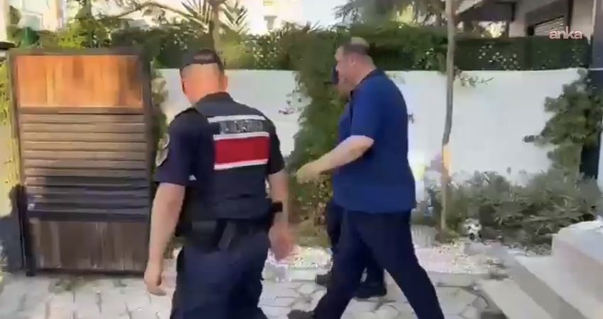 Menderes Belediyesi'ne yönelik soruşturma kapsamında gözaltına alınan Belediye Başkanı İlkay