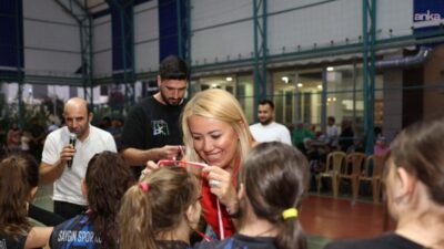 Merkezefendi Belediyesi’nin 30 Ağustos Zafer Bayramı etkinlikleri kapsamında düzenlediği güreş,