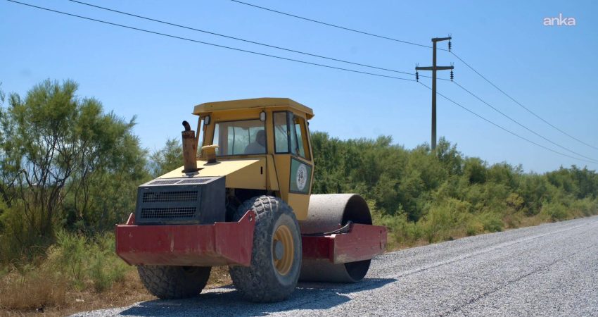 Milas Belediyesi, ilçe genelinde sathi kaplama çalışması başlattı Milas Belediyesi ilçe merkezinden kırsal mahallelere kadar ulaşım ağını modernleştirmek