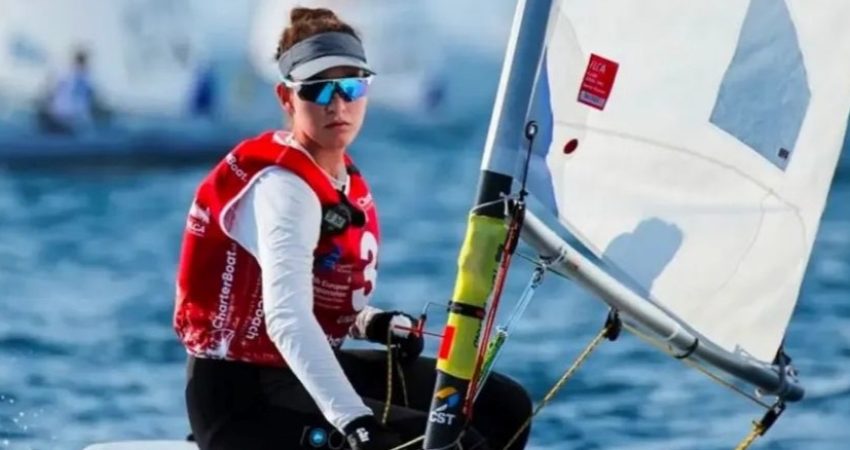 Muğla'nın Bodrum ilçesinde yaşayan milli yelken sporcusu Derin Bartan, Danimarka'da