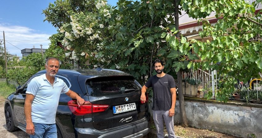 Münih’te yaşayan Çınar ailesinin tatili Kapıkule’de ruhsat krizi nedeniyle kabusa döndü Almanya’nın Münih kentinden Türkiye’ye tatil için gelen Çınar ailesinin yolculuğu,