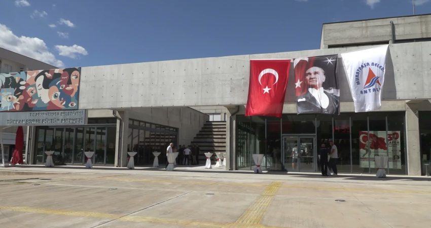 Muratpaşa Belediye Başkanı Ümit Uysal, 30 Ağustos Zafer Bayramı etkinlikleri