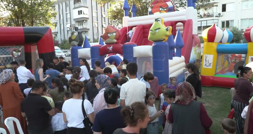 Muratpaşa Belediye Başkanı Uysal: “Hayata çocuklarımızın gözlerindeki ışıkla bakıyoruz” Muratpaşa Belediye Başkanı Ümit Uysal, 12’nci Geleneksel Sünnet Şöleni’nde, "Bu