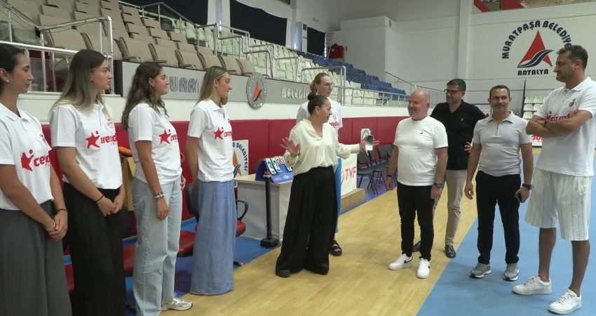 Muratpaşa Belediyesi Kadın Voleybol Takımı, yeni sezon öncesi ilk buluşmasını